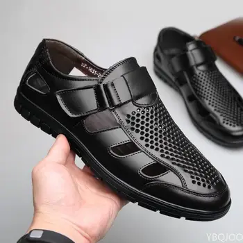 2022 Nauja vasaros mada Vyrai Patogūs sandalai Jaukūs tuščiaviduriai Minkšti apšviesti kvėpuojantys darbo batai Laisvalaikio odos dizainerio sandalai