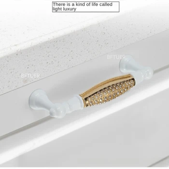 Balto aukso stiklo krištolo stalčių spintelės rankenėlės traukia šiuolaikinės mados prabangų deimantinį stalčių spintos durų rankeną