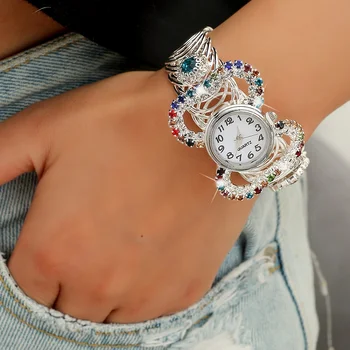 Moteriškas laikrodis Barokinis kalnų krištolo kvarco rankogalių rankogalių laikrodis Drugelio formos analoginė vakarėlio suknelė Rankinis laikrodis