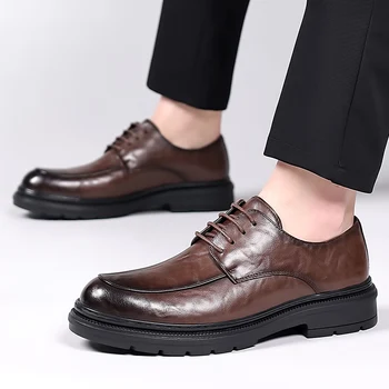 Aukštos kokybės moteriški natūralios odos laisvalaikio batai 2023 Nauja mada Lace Up Business Suknelės Batai vyrams Kvėpuojantys vaikščiojimo batai